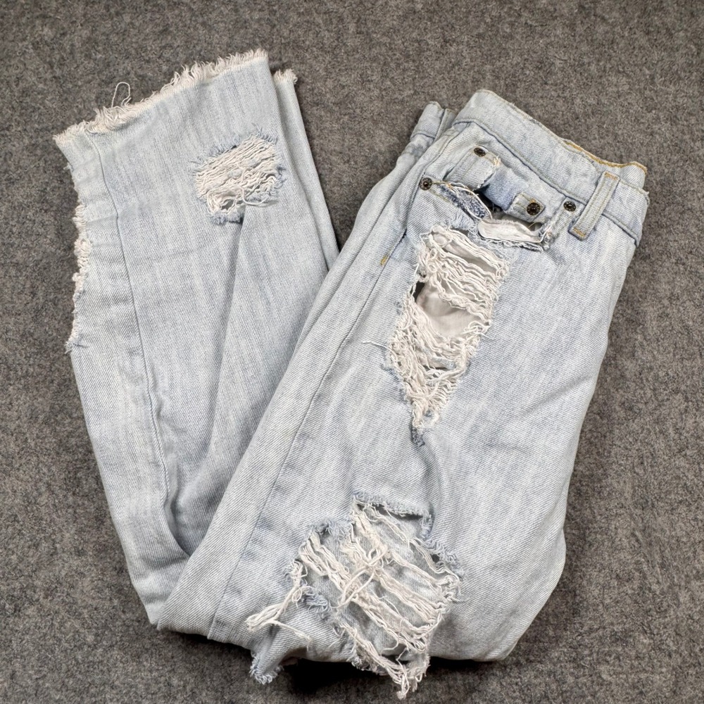 Carmar Denim Distressed Light Wash Ripped Raw Hem Jeans‎ Womens Size 28